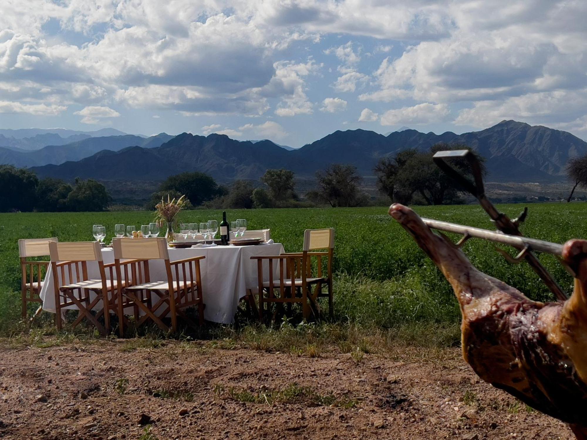 Estancia Banda Grande - Horse & Hiking Safaris Molinos Exterior photo
